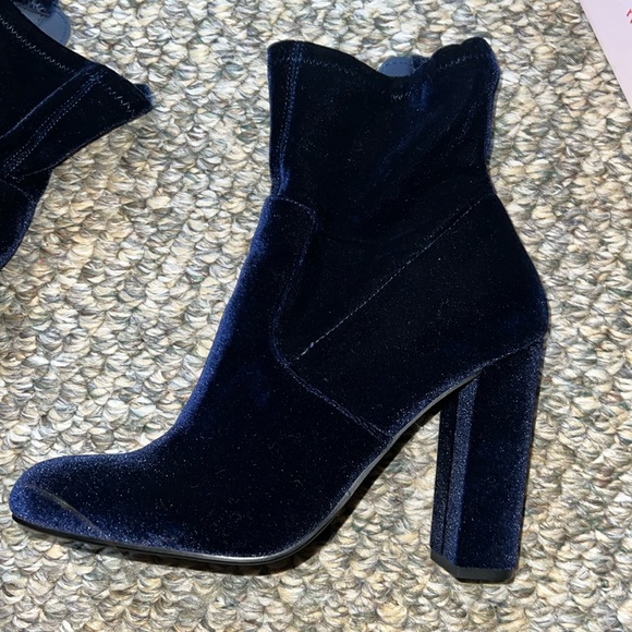 Women’s navy heels - Picture 1 of 5